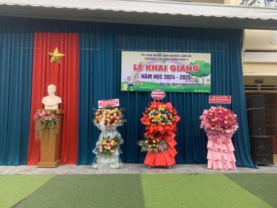 Hội nghị Viên chức và Người lao động năm học 2024-2025